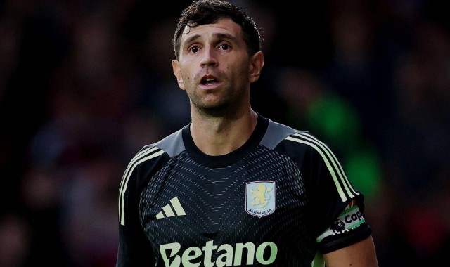 已读乱回！被问及大马丁缺席原因，埃梅里回复比佐特三连